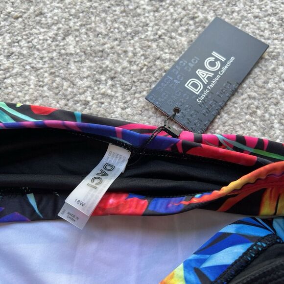 NWT Women’s Swim Tankini Plus Size 2XL Bright Vibrant Tropical Vacation Beach - Picture 8 of 11